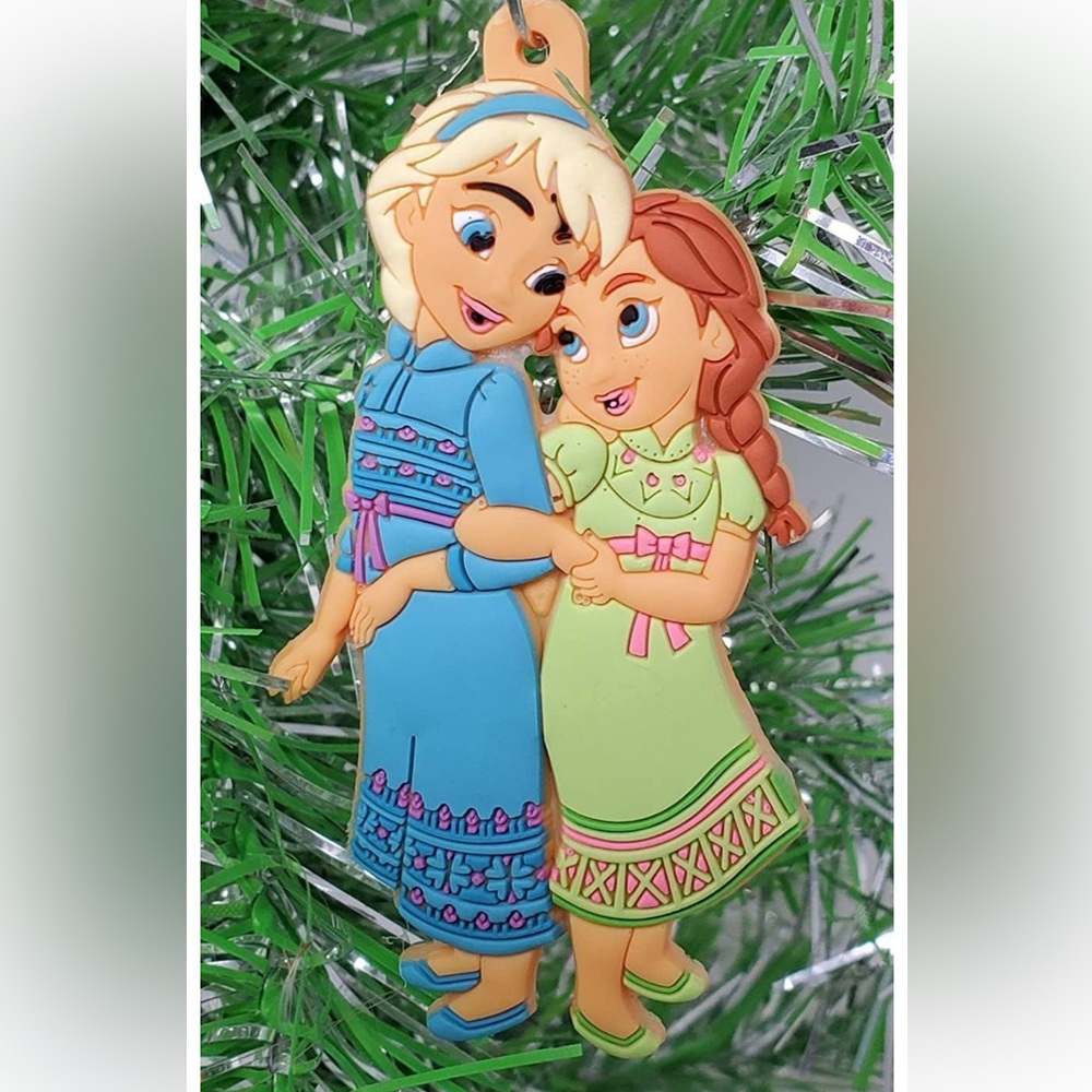NEW Frozen‎ Iconic Toddler Elsa and Anna Hand in Hand Christmas Ornament